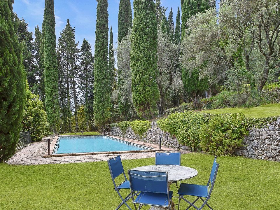 Villa i Tourrettes-sur-Loup, Alpes-Maritimes - foto 3