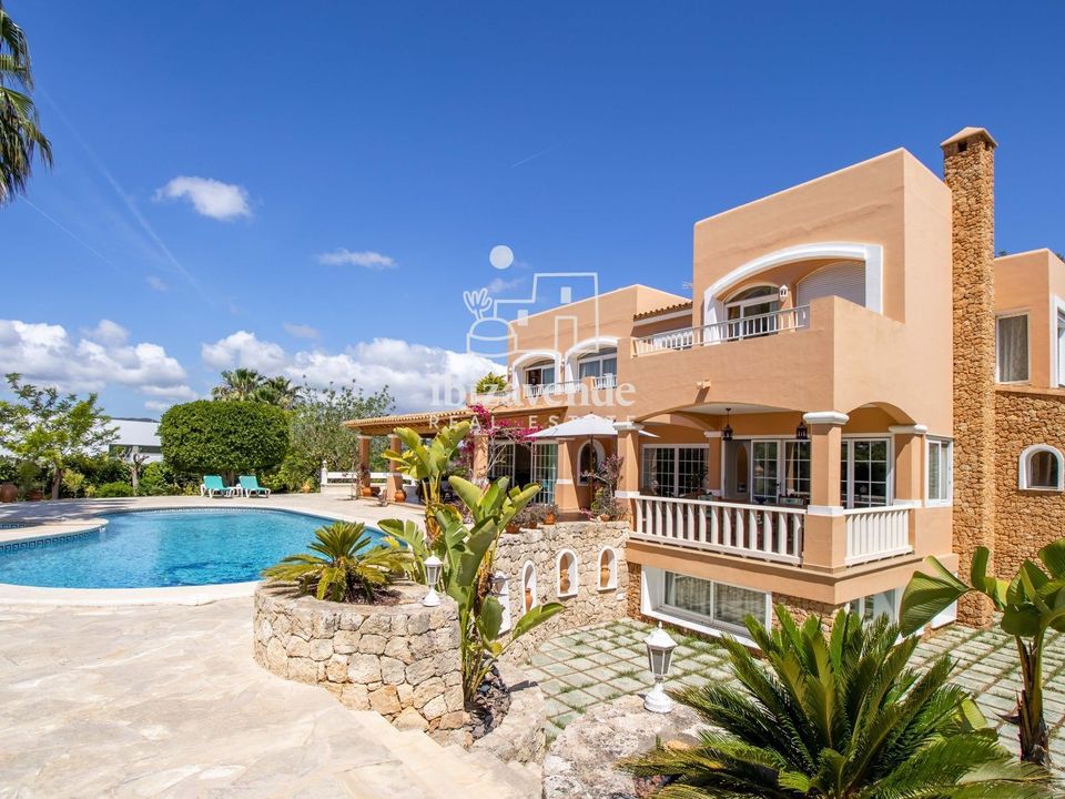 Villa i Santa Eulalia Del Rio, Ibiza - foto 1