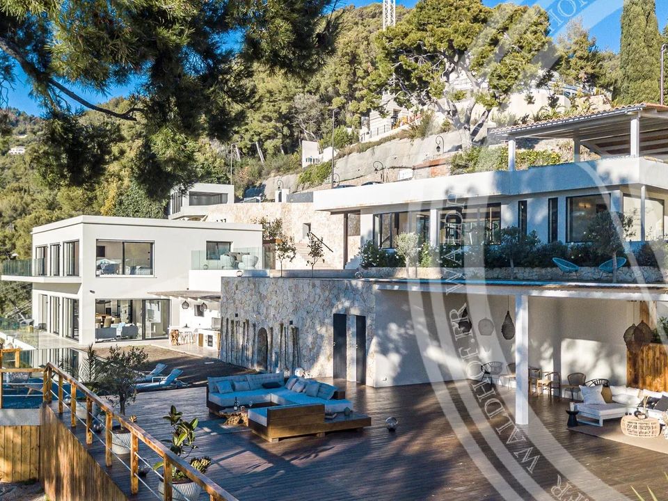Вилла в Roquebrune-Cap-Martin, Alpes-Maritimes - фотография 1