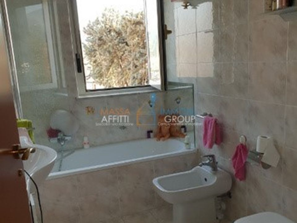 Lejlighed i Carrara, Massa and Carrara - foto 3