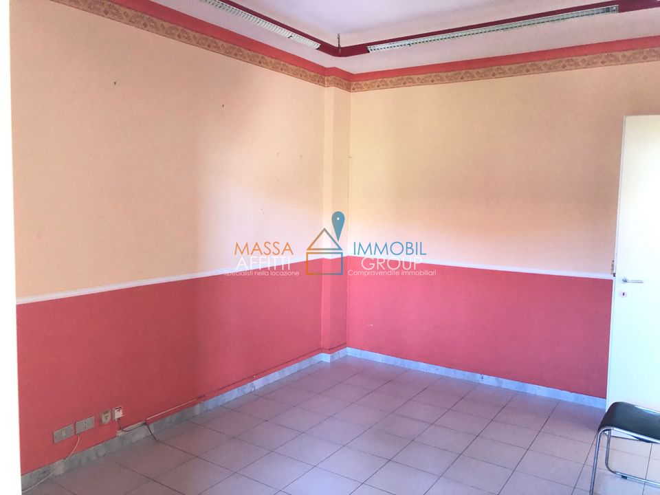 Erhvervsejendom i Massa, Massa and Carrara - foto 3