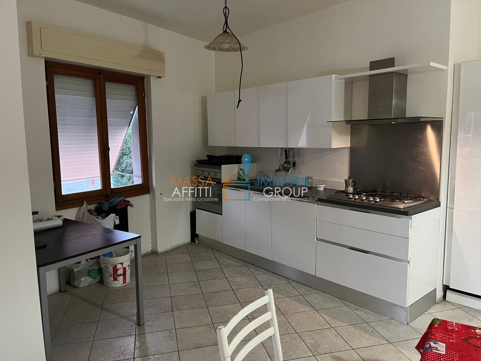 Lejlighed i Carrara, Massa and Carrara - foto 3
