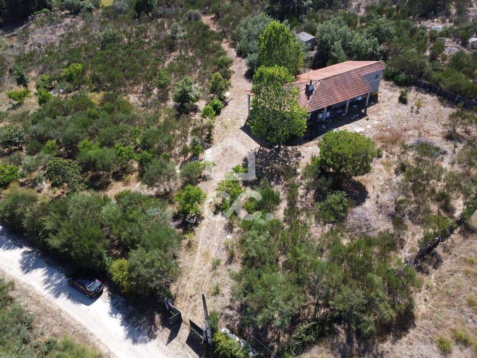 Helårsgrund i Santa Cruz-Trindade e Sanjurge, Vila Real - foto 4