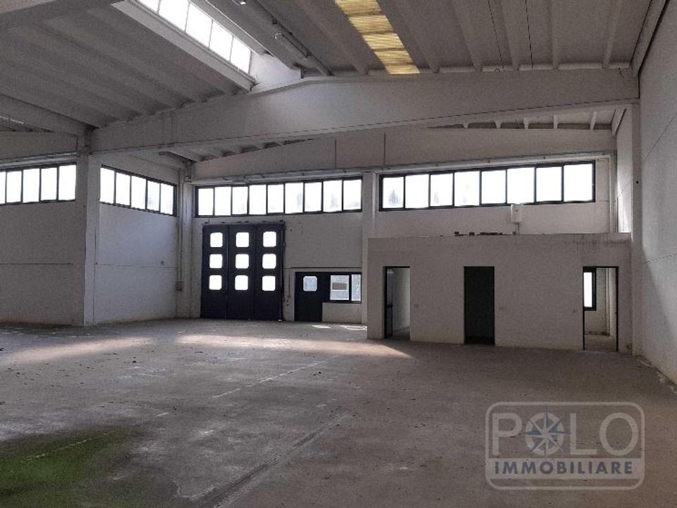 Erhvervsejendom i Mantua, Mantua - foto 2