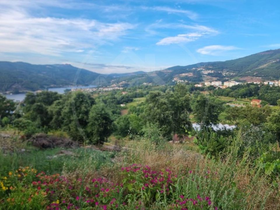 Tomt i Ribeira de Pena, Vila Real - bilde 1