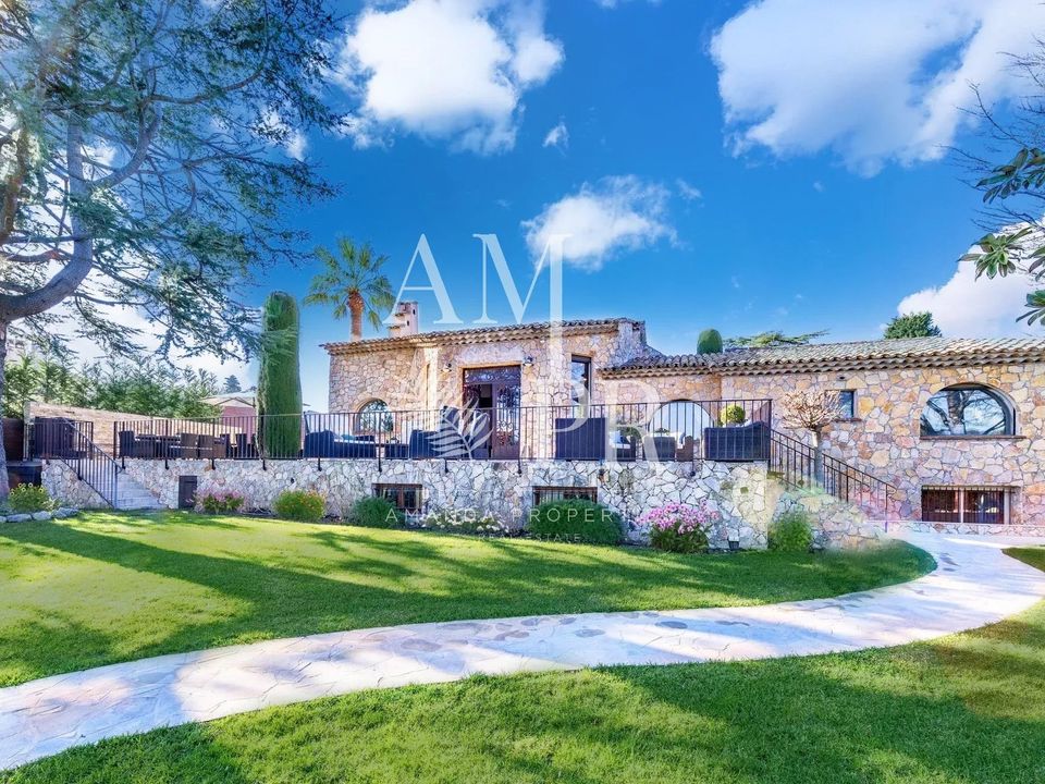 Villa i Mougins, Alpes-Maritimes - foto 1
