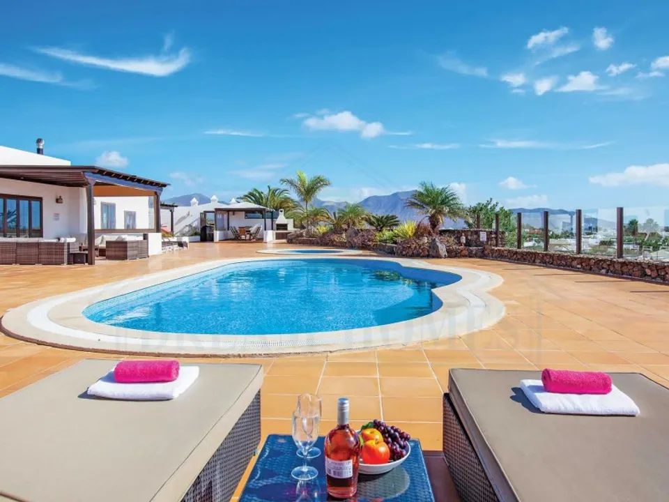 Villa i Playa Blanca (Yaiza), Lanzarote - foto 1