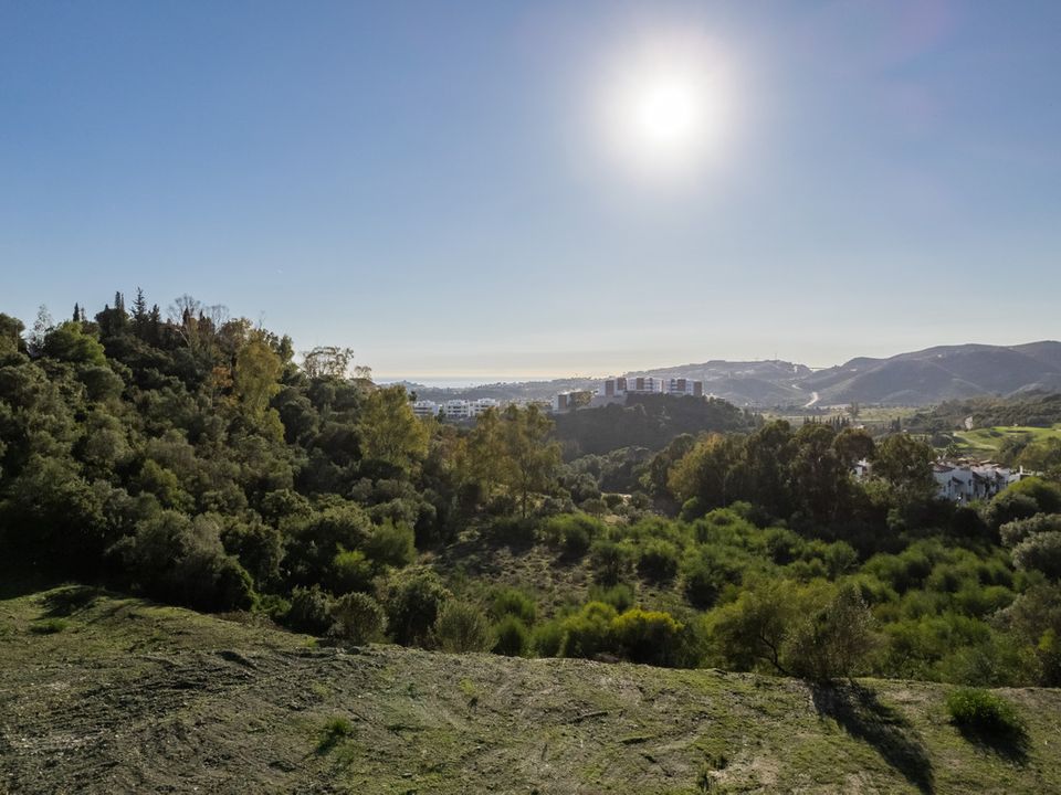 Helårsgrund i Benahavis, Malaga - foto 1