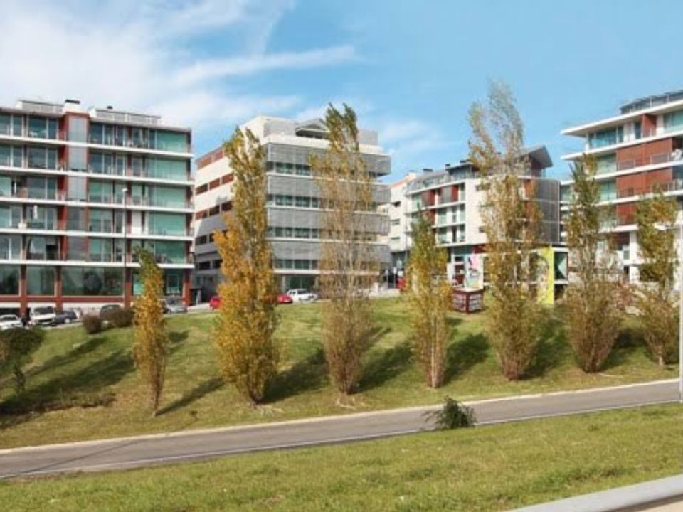 Erhvervsejendom i Aveiro, Aveiro - foto 2