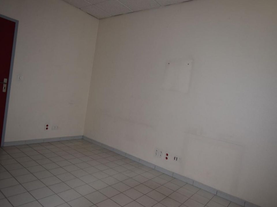 L'establiment comercial a Brive-la-Gaillarde, Correze - foto 3