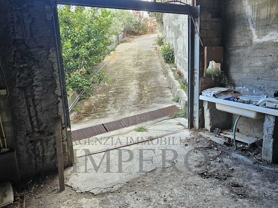 Erhvervsejendom i Ventimiglia, Imperia - foto 1