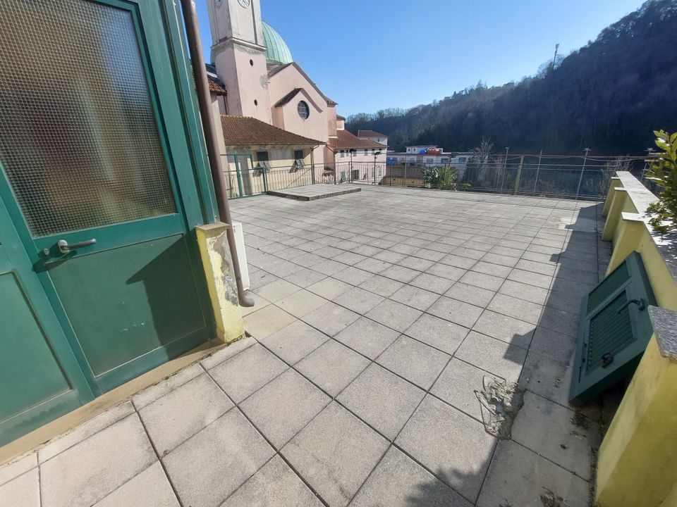 Erhvervsejendom i Campomorone, Genoa - foto 4