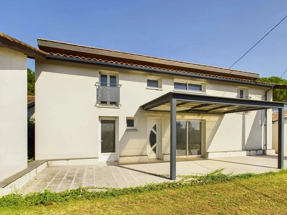 Landsbyhus i Laroque-Timbaut, Lot-et-Garonne - foto 1