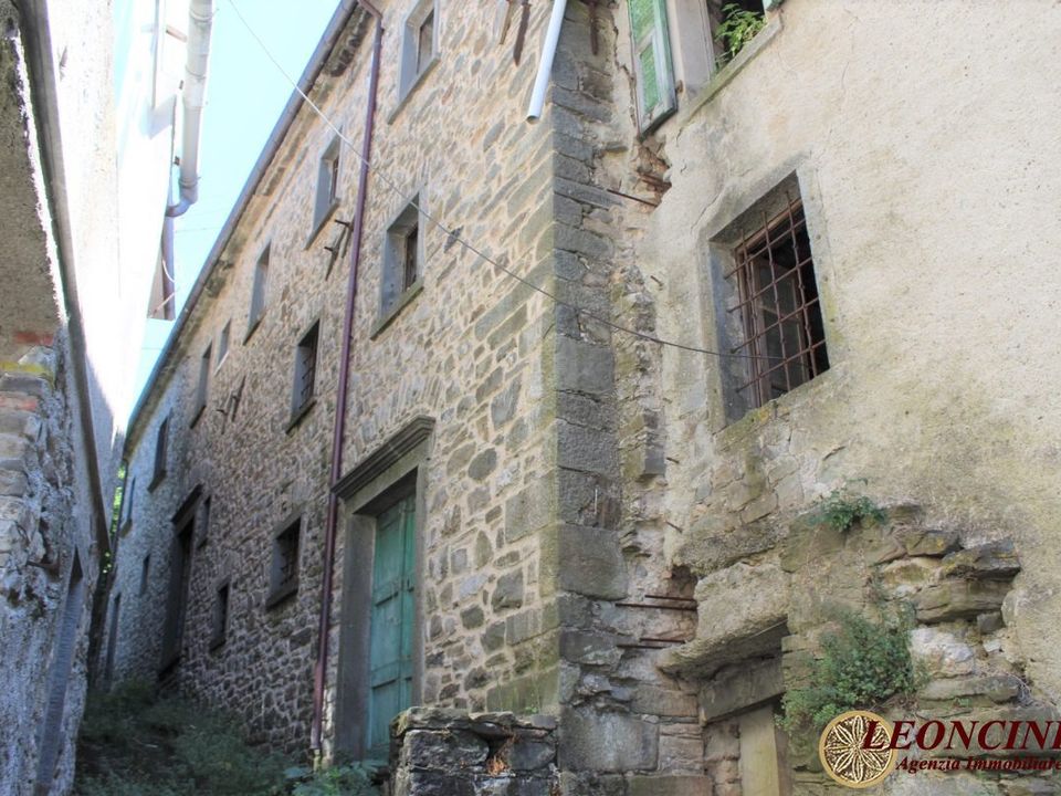 Landejendom i Zeri, Massa and Carrara - foto 1