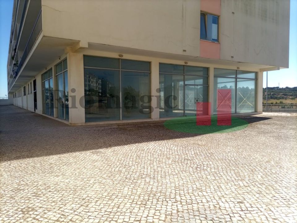 Erhvervsejendom i Azambuja, Lisbon - foto 3