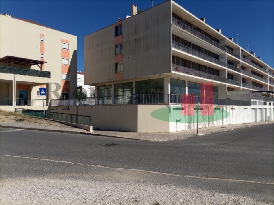 Erhvervsejendom i Azambuja, Lisbon - foto 1