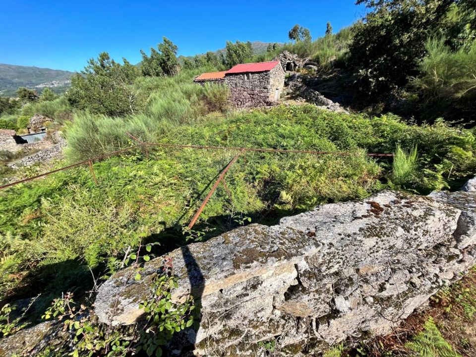 Helårsgrund i Arcos de Valdevez, Viana do Castelo - foto 2