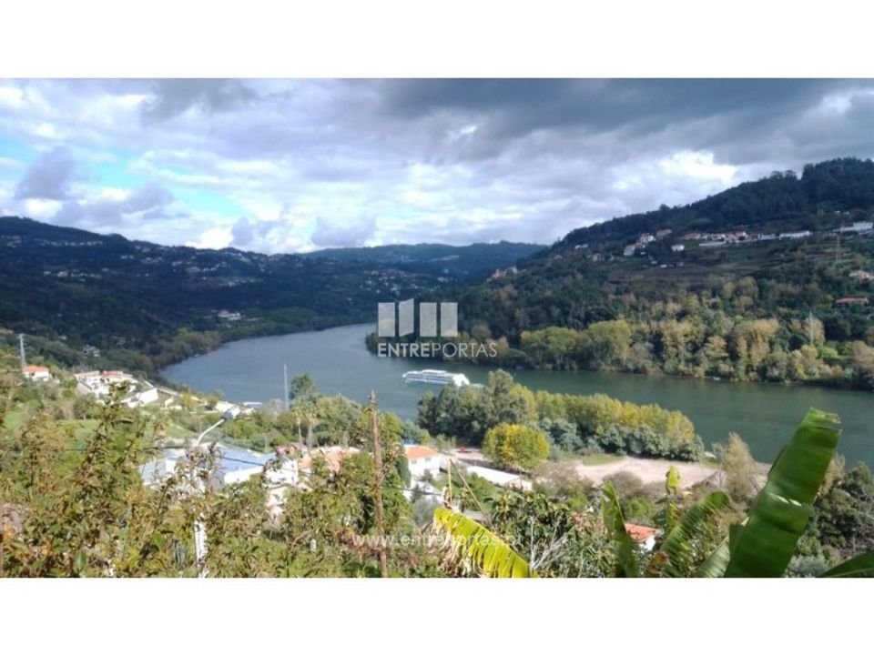 Helårsgrund i Marco de Canaveses, Porto - foto 1