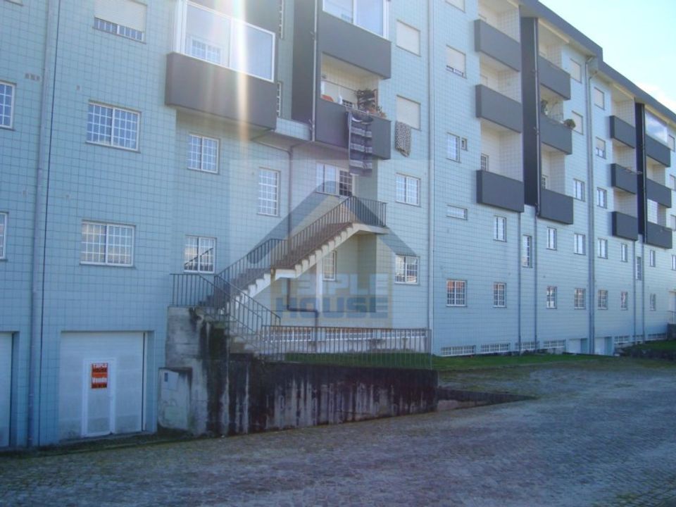 Erhvervsejendom i Paredes, Porto - foto 1