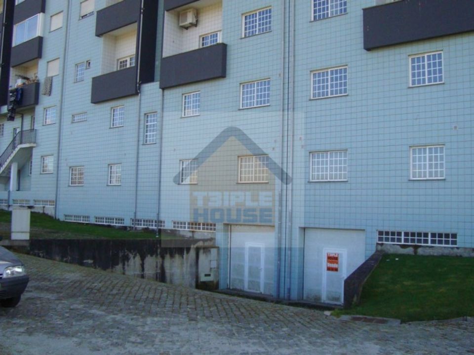 Erhvervsejendom i Paredes, Porto - foto 1
