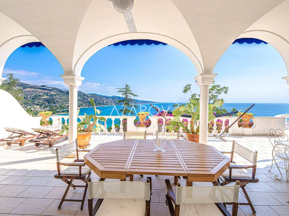 Villa i Ventimiglia, Imperia - foto 1