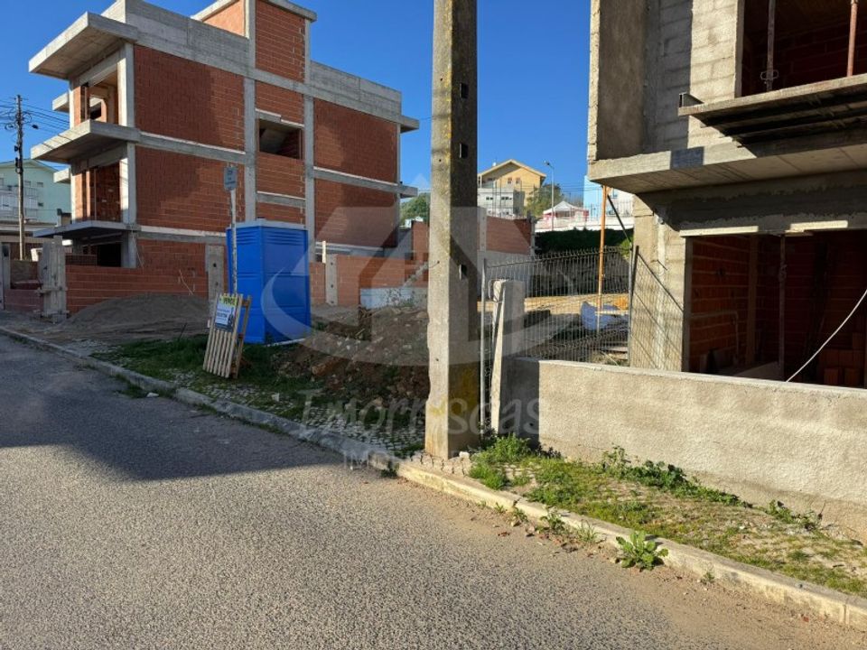 Helårsgrund i Santa Iria de Azoia, Lisbon - foto 2