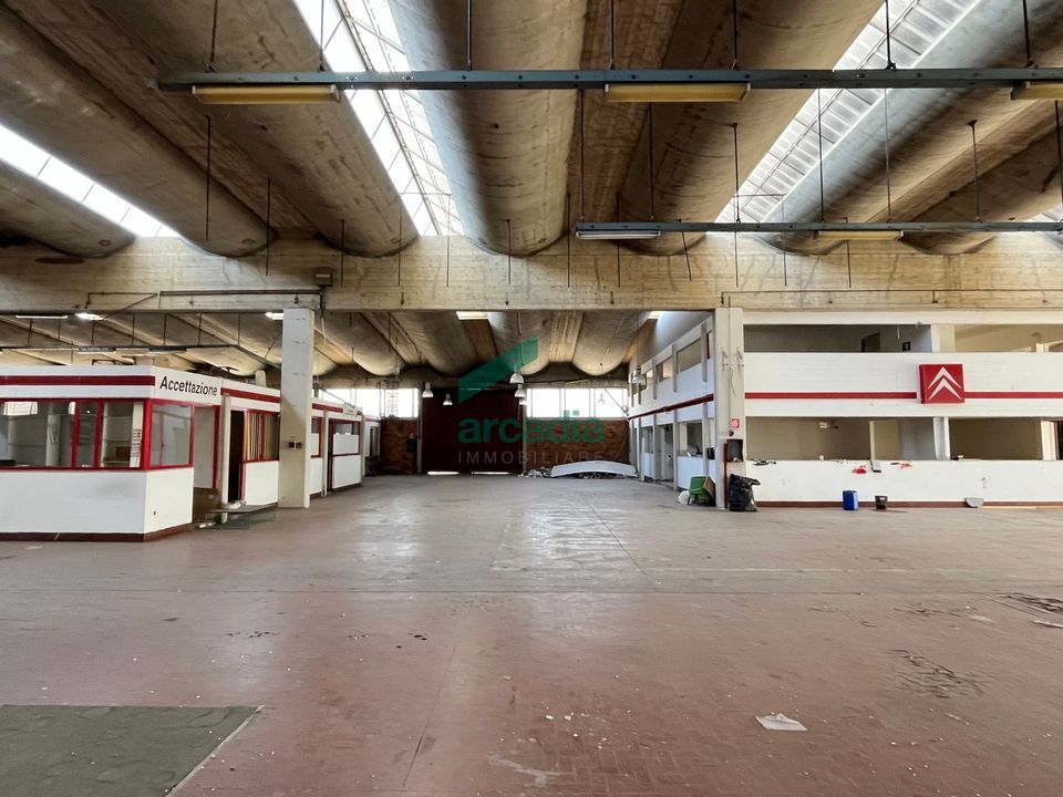 Erhvervsejendom i Bari, Bari - foto 4