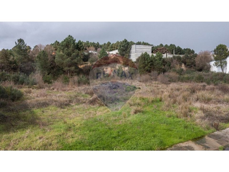 Erhvervsejendom i Santa Cruz-Trindade e Sanjurge, Vila Real - foto 4