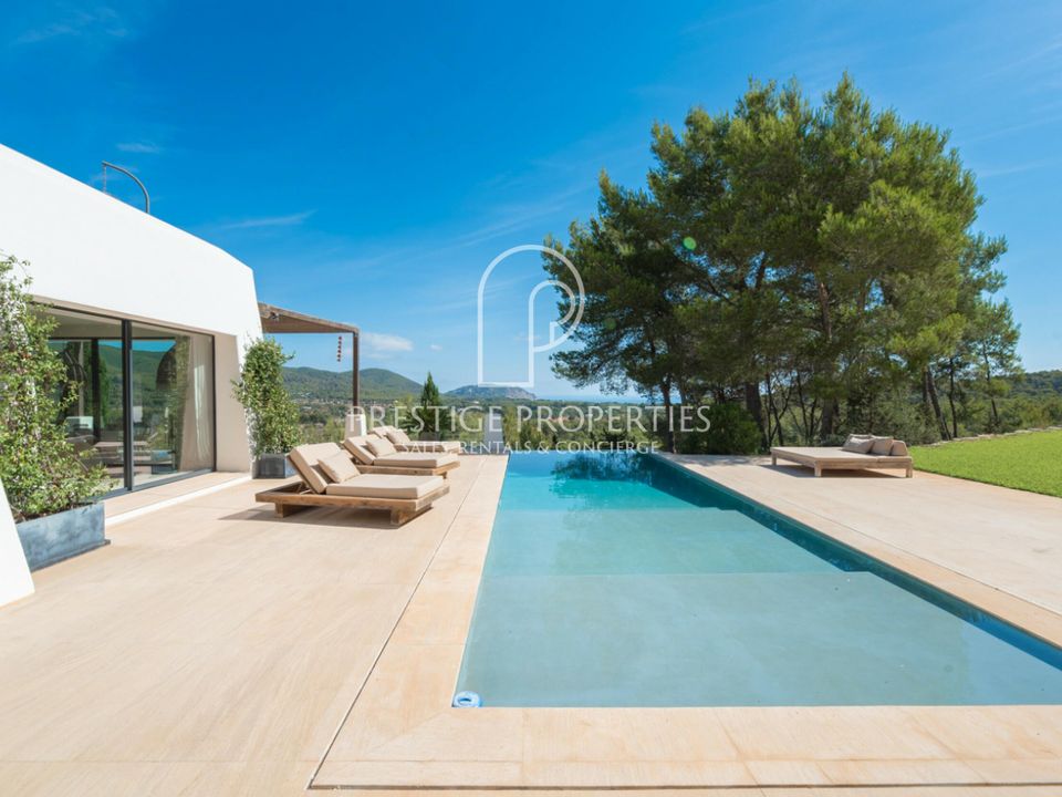 Villa i Playa Es Figueral, Ibiza - foto 1