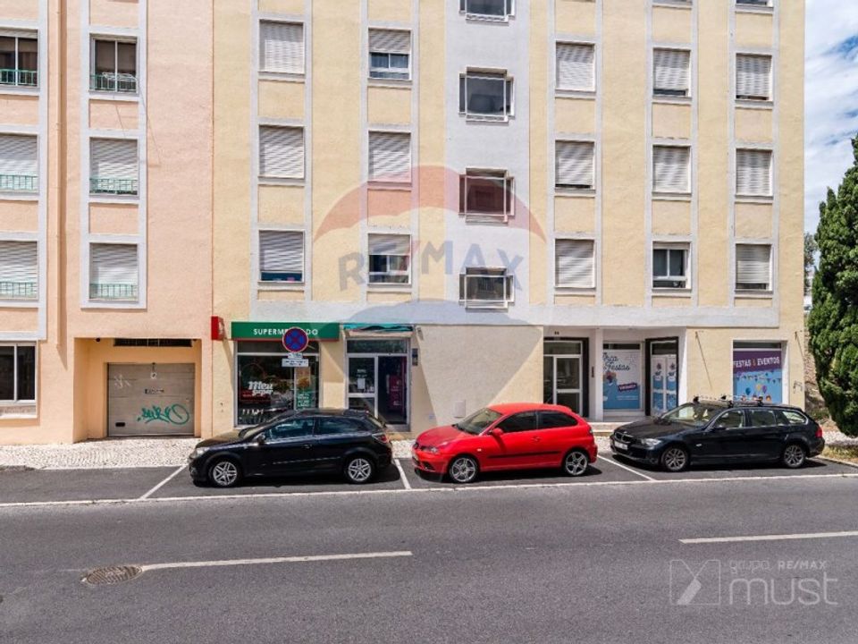 Erhvervsejendom i Rio de Mouro-Estacao, Lisbon - foto 2