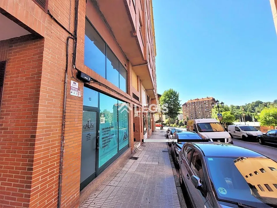 Erhvervsejendom i Oviedo, Asturias - foto 1