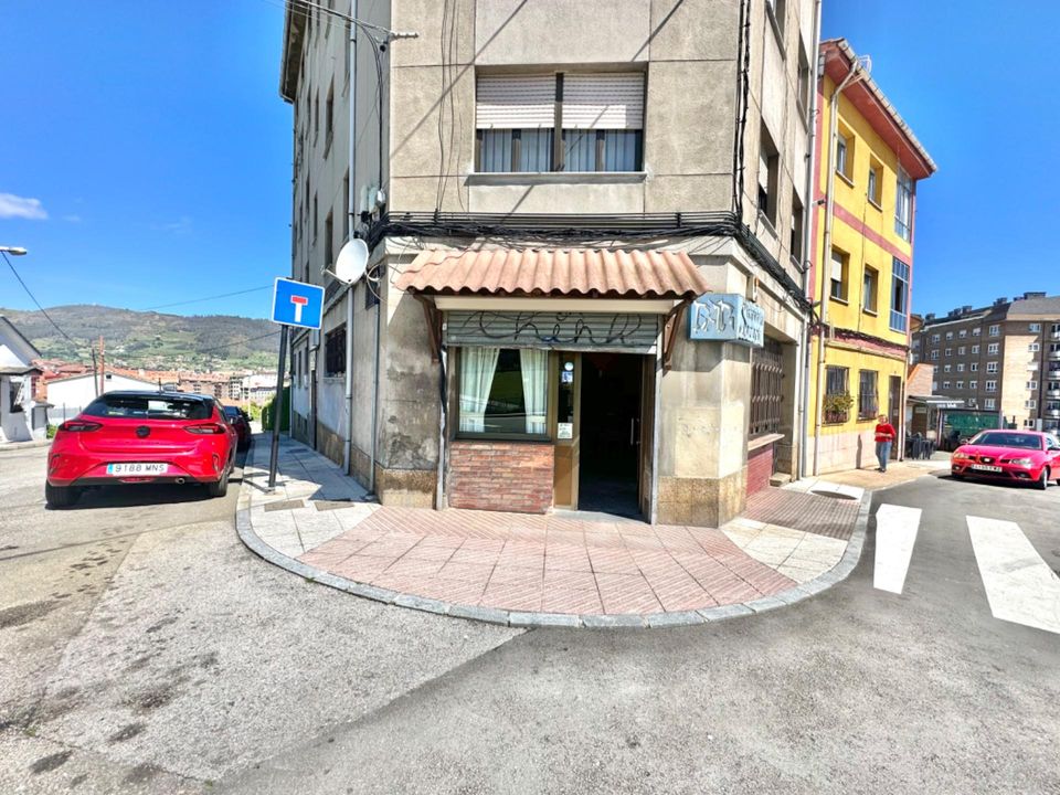 Erhvervsejendom i Oviedo, Asturias - foto 1