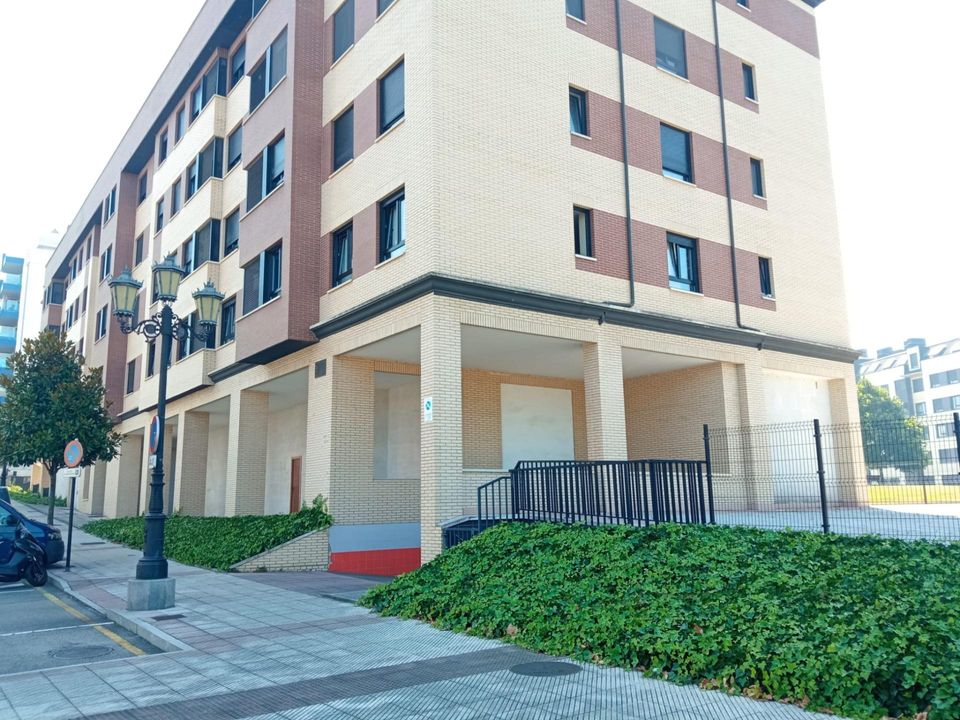 Erhvervsejendom i Oviedo, Asturias - foto 2