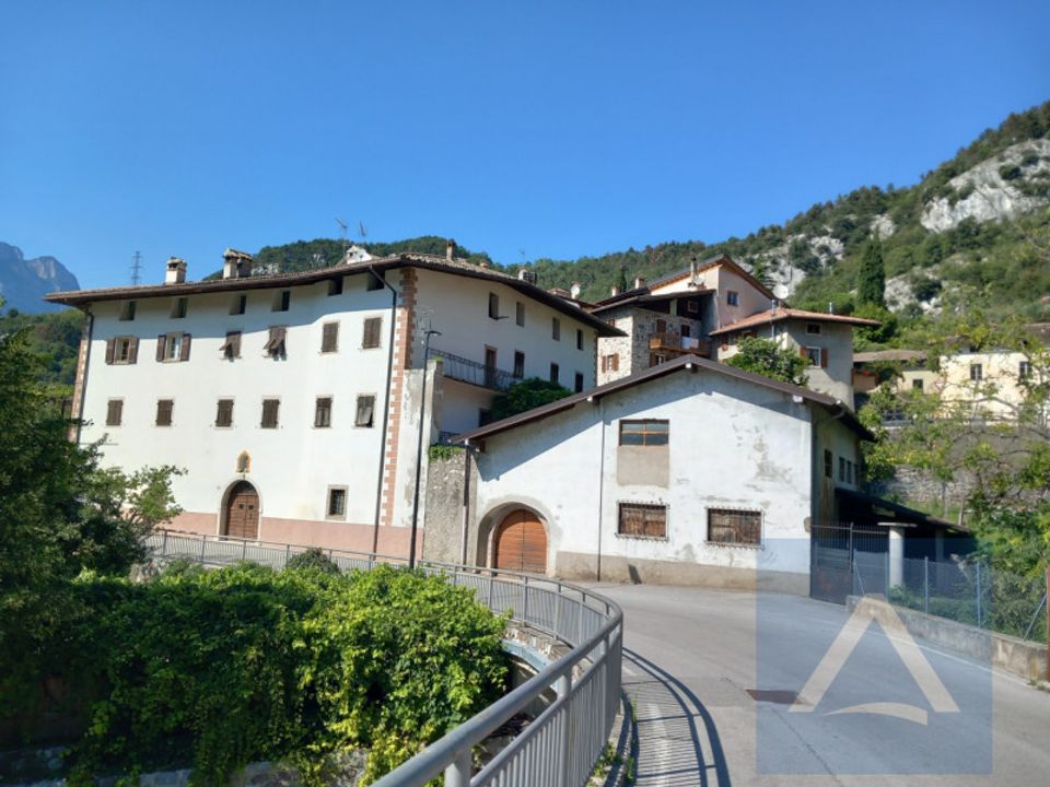 Villa i Drena, Trento - bilde 1