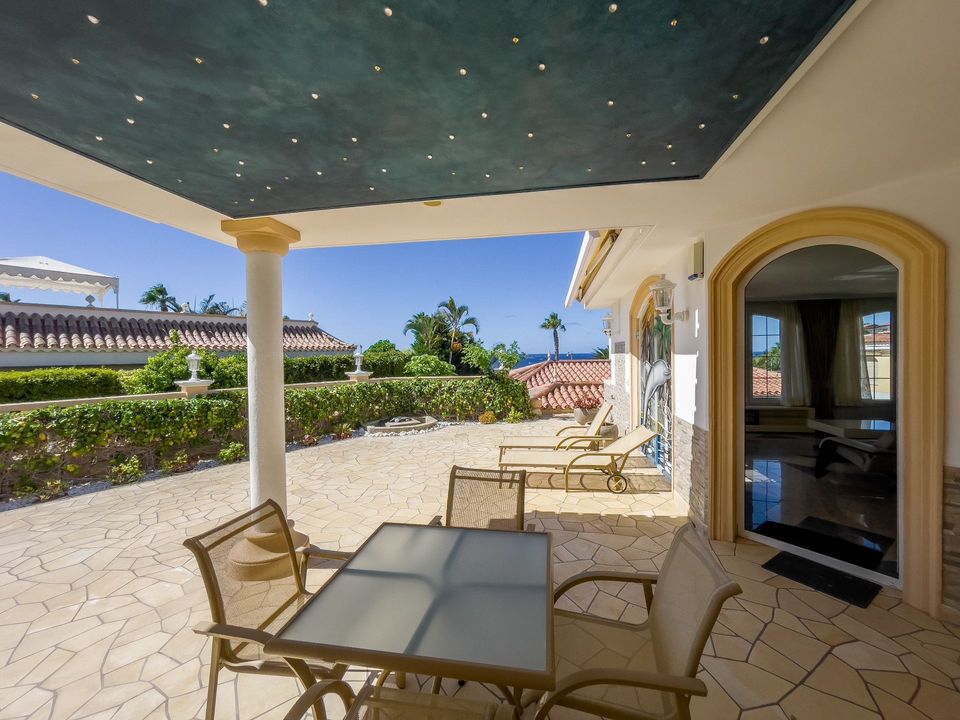 Villa i La Caleta (Adeje), Tenerife - foto 1