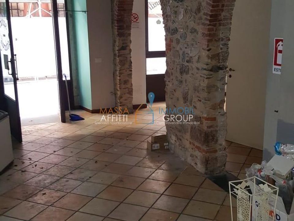 L'establiment comercial a Massa, Massa and Carrara - foto 2