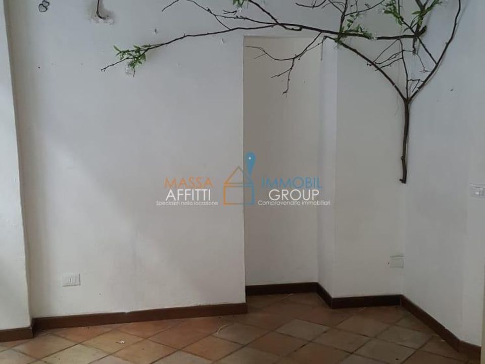 L'establiment comercial a Massa, Massa and Carrara - foto 4