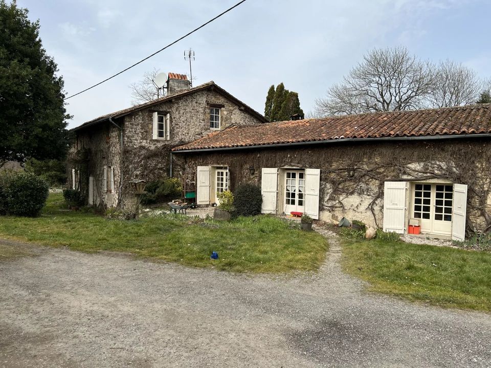 Villa in Montemboeuf, Charente - foto 1
