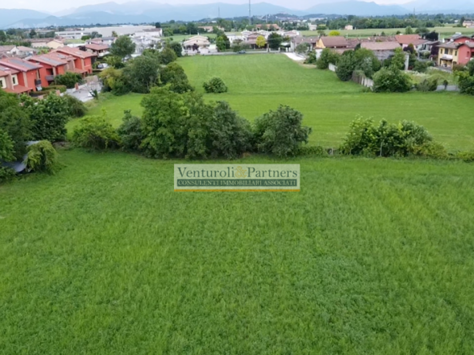 Helårsgrund i Montichiari, Brescia - foto 2