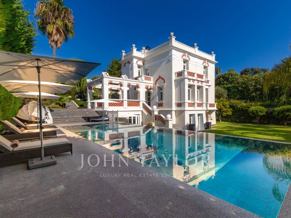 Villa i Antibes, Alpes-Maritimes - foto 1