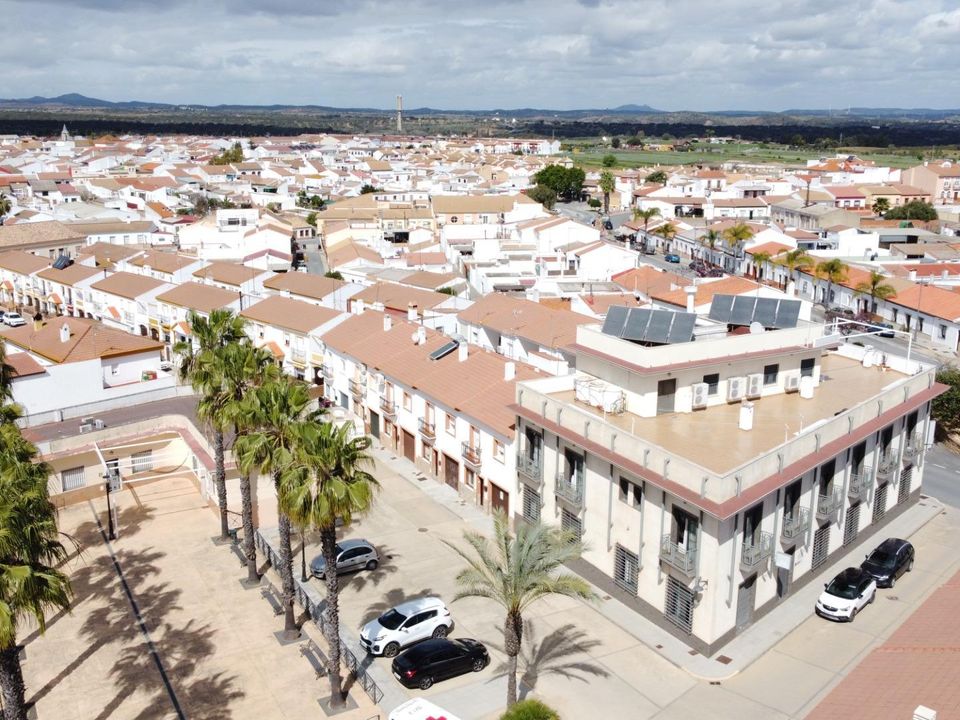 Erhvervsejendom i San Bartolome De La Torre, Huelva - foto 2
