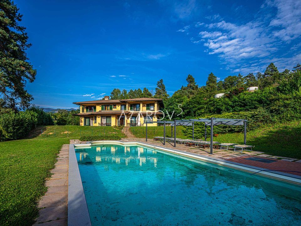 Villa i Castelnuovo di Garfagnana, Lucca - foto 1