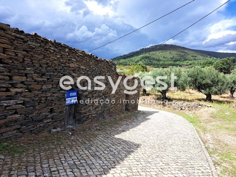 Erhvervsejendom i Torre de Moncorvo, Braganca - foto 1