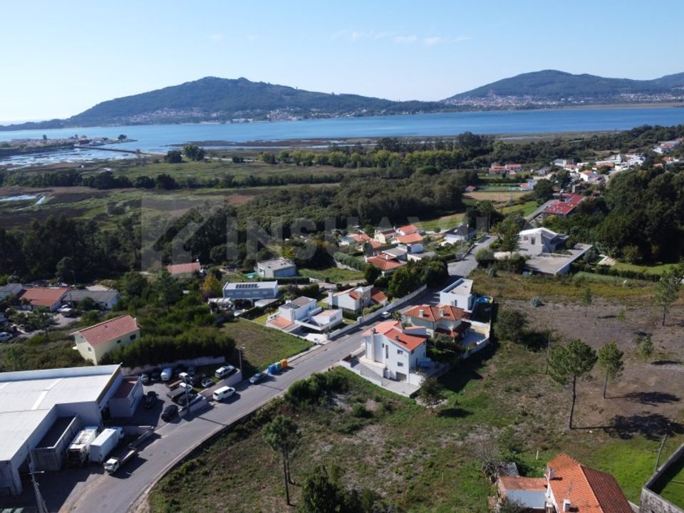 Helårsgrund i Caminha, Viana do Castelo - foto 1