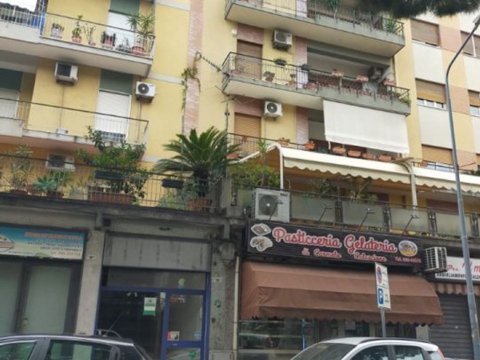 Erhvervsejendom i Messina, Messina - foto 1