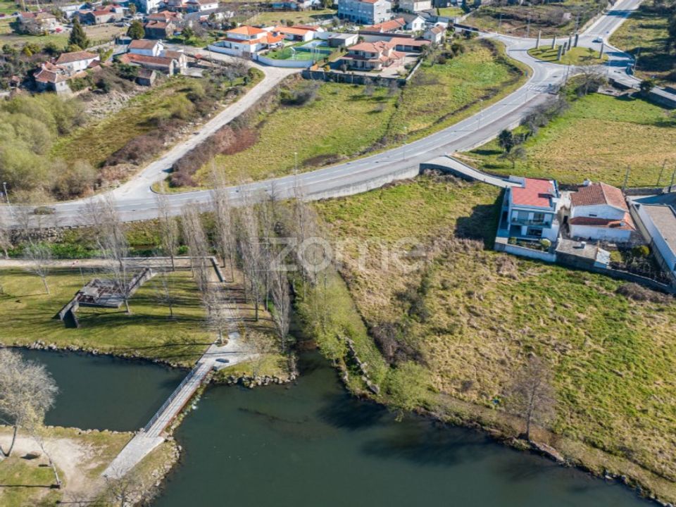 Tomt i Pacos de Ferreira, Porto - bilde 1