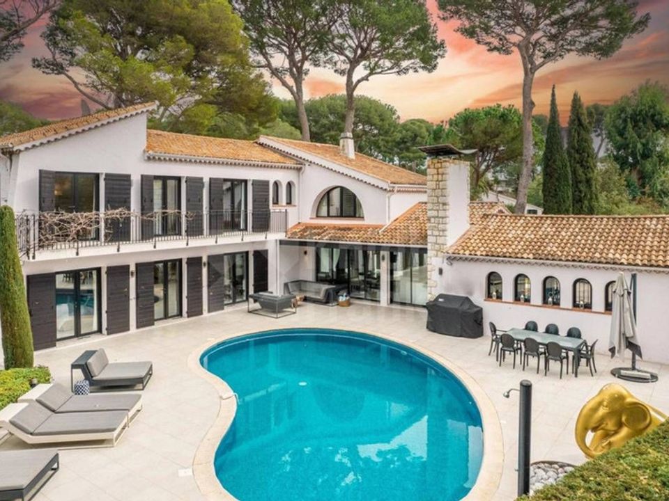 Villa i Antibes, Alpes-Maritimes - foto 1