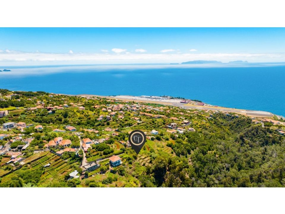 Helårsgrund i Santa Cruz, Madeira - foto 1