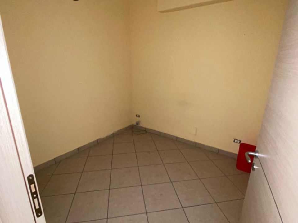 Erhvervsejendom i Villabate, Palermo - foto 5
