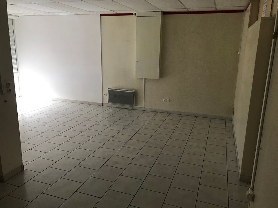 Erhvervsejendom i Auchel, Pas-de-Calais - foto 2